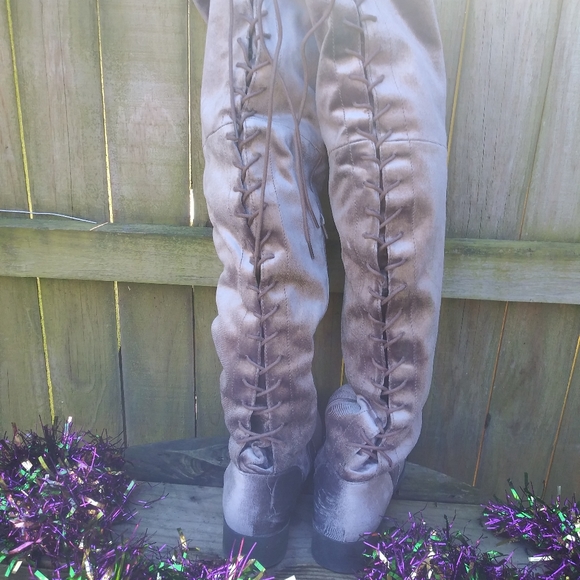 Thigh high lace up boots - Picture 5 of 5